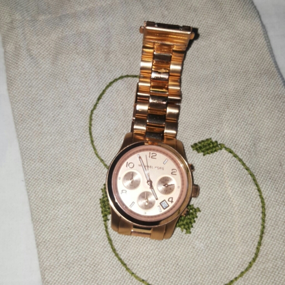 Michael Kors watch - Picture 8 of 8